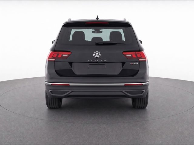 Used 2022 Volkswagen Tiguan SE AWD/4WD image 7