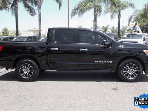 Used 2020 Nissan Titan SV w/ SV Convenience Package image 10
