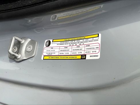 Used 2022 Dodge Challenger GT w/ Plus Package image 19