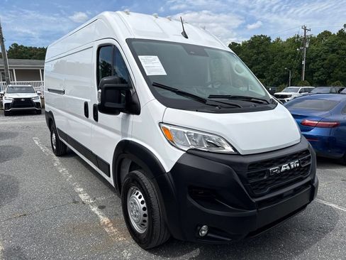 Used 2026 RAM ProMaster 2500 w/ Convenience Group FWD image 2