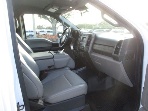 Used 2020 Ford F550 2WD Regular Cab Super Duty image 10