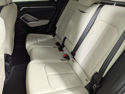 Certified 2025 Audi Q3 2.0T Premium Plus w/ Premium Plus Package image 30