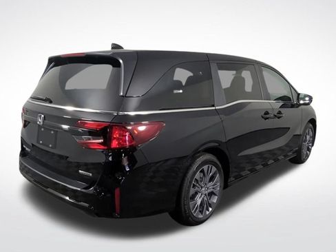Used 2026 Honda Odyssey Touring image 5