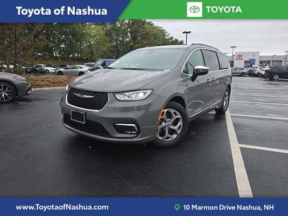 Used 2023 Chrysler Pacifica Limited