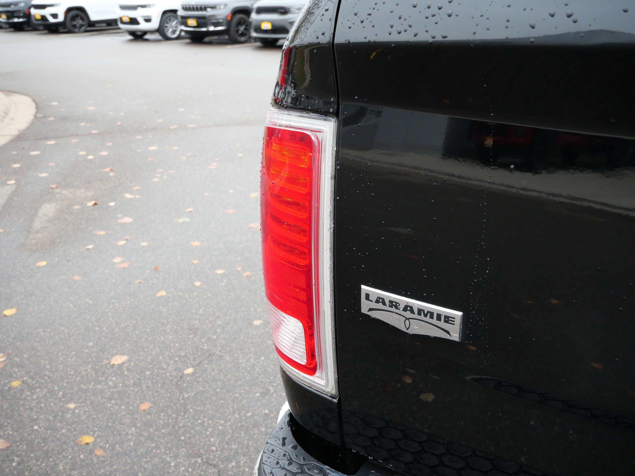 Used 2015 RAM 1500 Laramie w/ Convenience Group AWD/4WD image 17