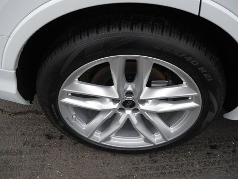 Used 2025 Audi Q7 3.0T Premium Plus w/ Premium Plus Package AWD/4WD image 16