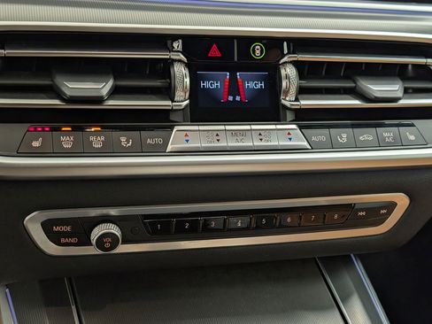 Used 2022 BMW X5 xDrive45e w/ M Sport Package image 25