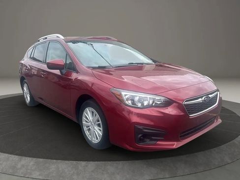 Used 2017 Subaru Impreza 2.0i Premium image 3