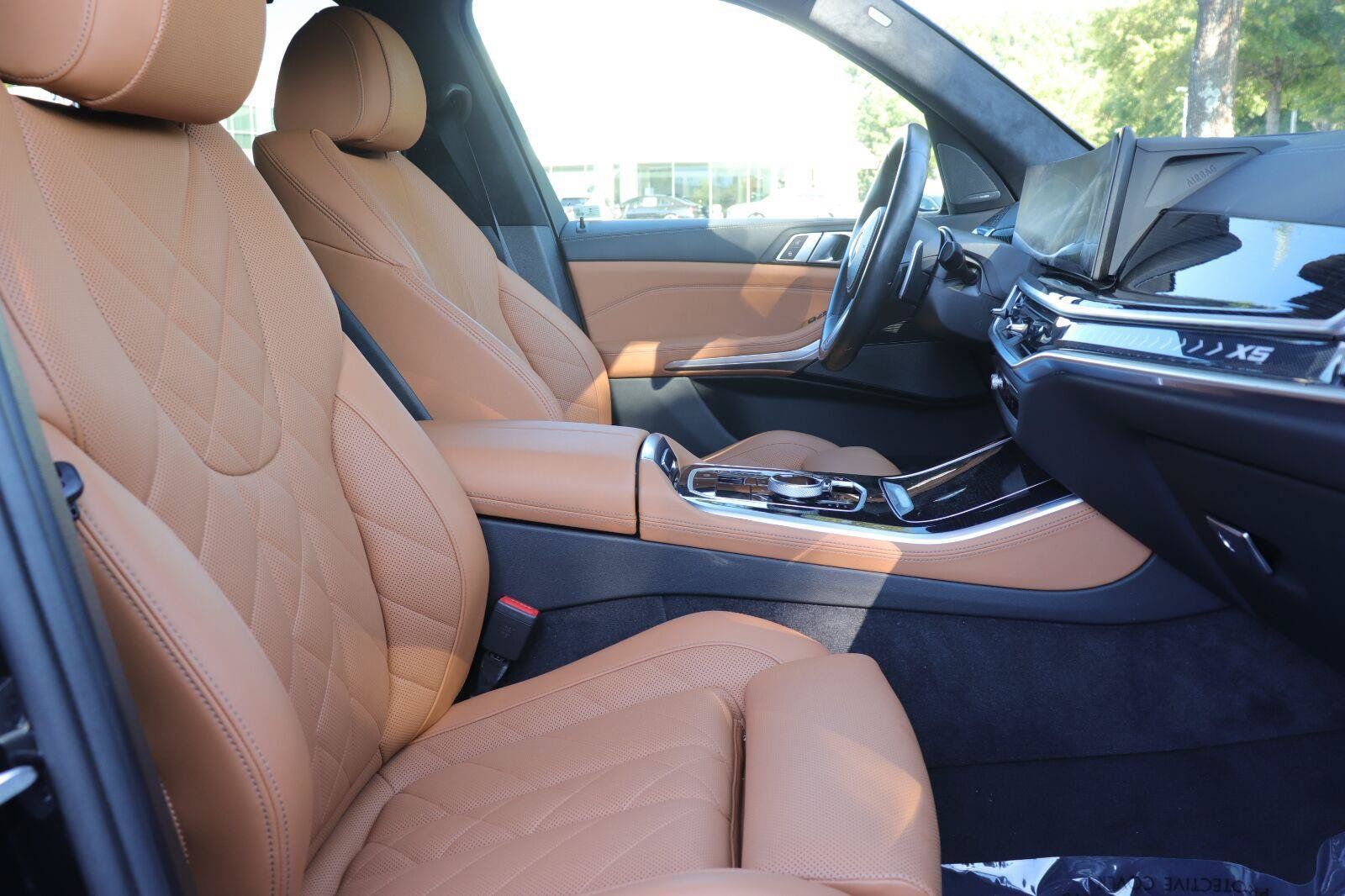 Used 2024 BMW X5 sDrive40i w/ Executive Package RWD image 19
