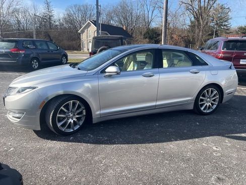 Used 2013 Lincoln MKZ Base image 32