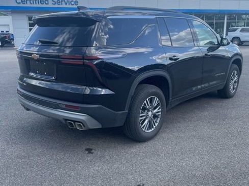 Used 2026 Chevrolet Traverse LT AWD/4WD image 6