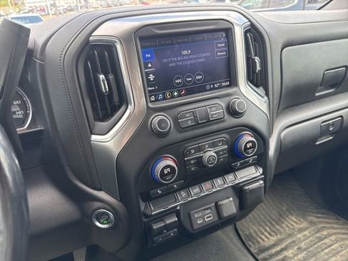 Used 2022 Chevrolet Silverado 2500 LT w/ Convenience Package AWD/4WD image 10