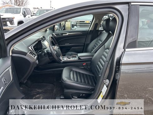 Used 2019 Ford Fusion SEL image 20