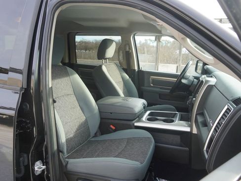Used 2019 RAM 1500 Big Horn AWD/4WD image 30