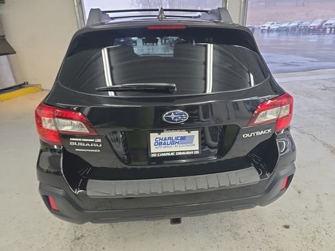 Used 2018 Subaru Outback 2.5i Premium image 4