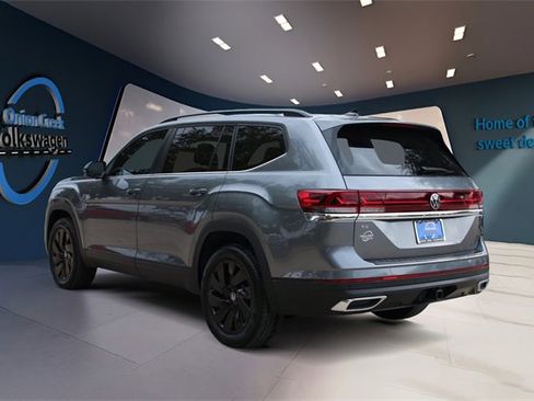 Certified 2025 Volkswagen Atlas SE image 7