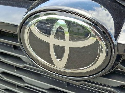 Used 2024 Toyota RAV4 XLE AWD/4WD image 30