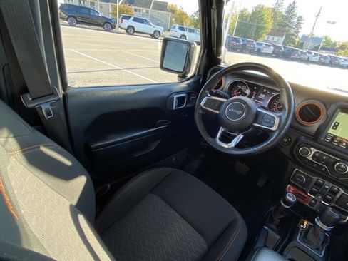 Used 2022 Jeep Gladiator Mojave w/ Cold Weather Group image 26