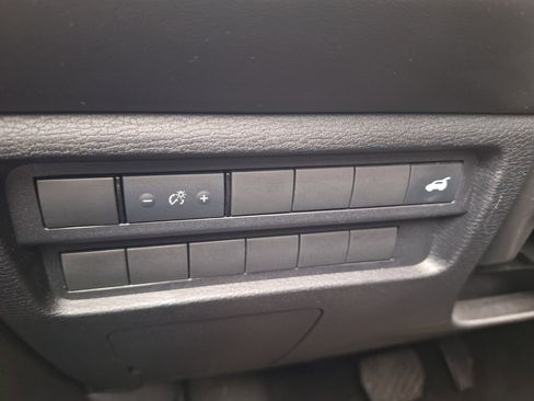 Used 2024 Mitsubishi Outlander SE Black Edition image 12