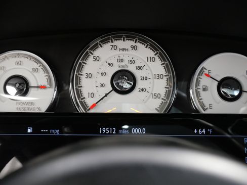 Used 2016 Rolls-Royce Wraith image 22