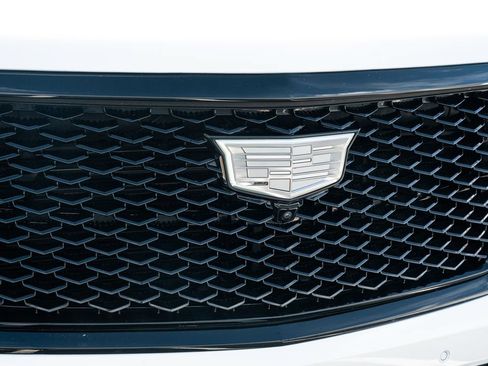 Used 2025 Cadillac Escalade Sport Platinum w/ LPO, Floor Liner Package AWD/4WD image 6
