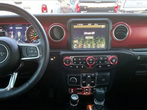 Certified 2023 Jeep Wrangler Unlimited Rubicon w/ Cold Weather Group image 6