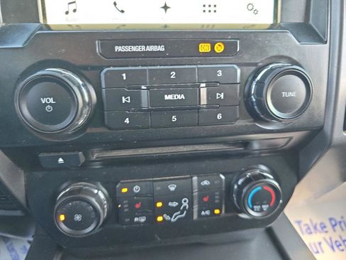 Used 2017 Ford F350 XLT w/ XLT Premium Package image 27