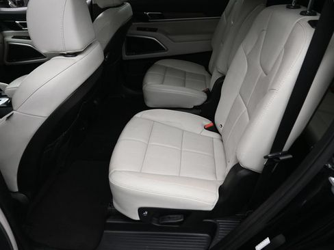 Used 2021 Kia Telluride EX w/ EX Premium Package AWD/4WD image 14