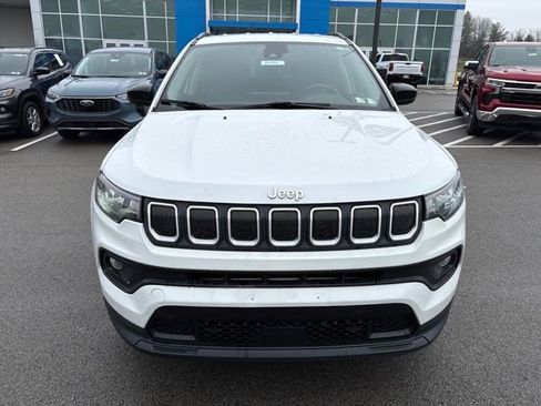 Used 2022 Jeep Compass Latitude AWD/4WD image 8