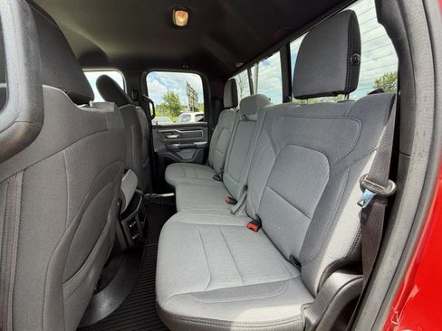 Used 2021 RAM 1500 Big Horn AWD/4WD image 16
