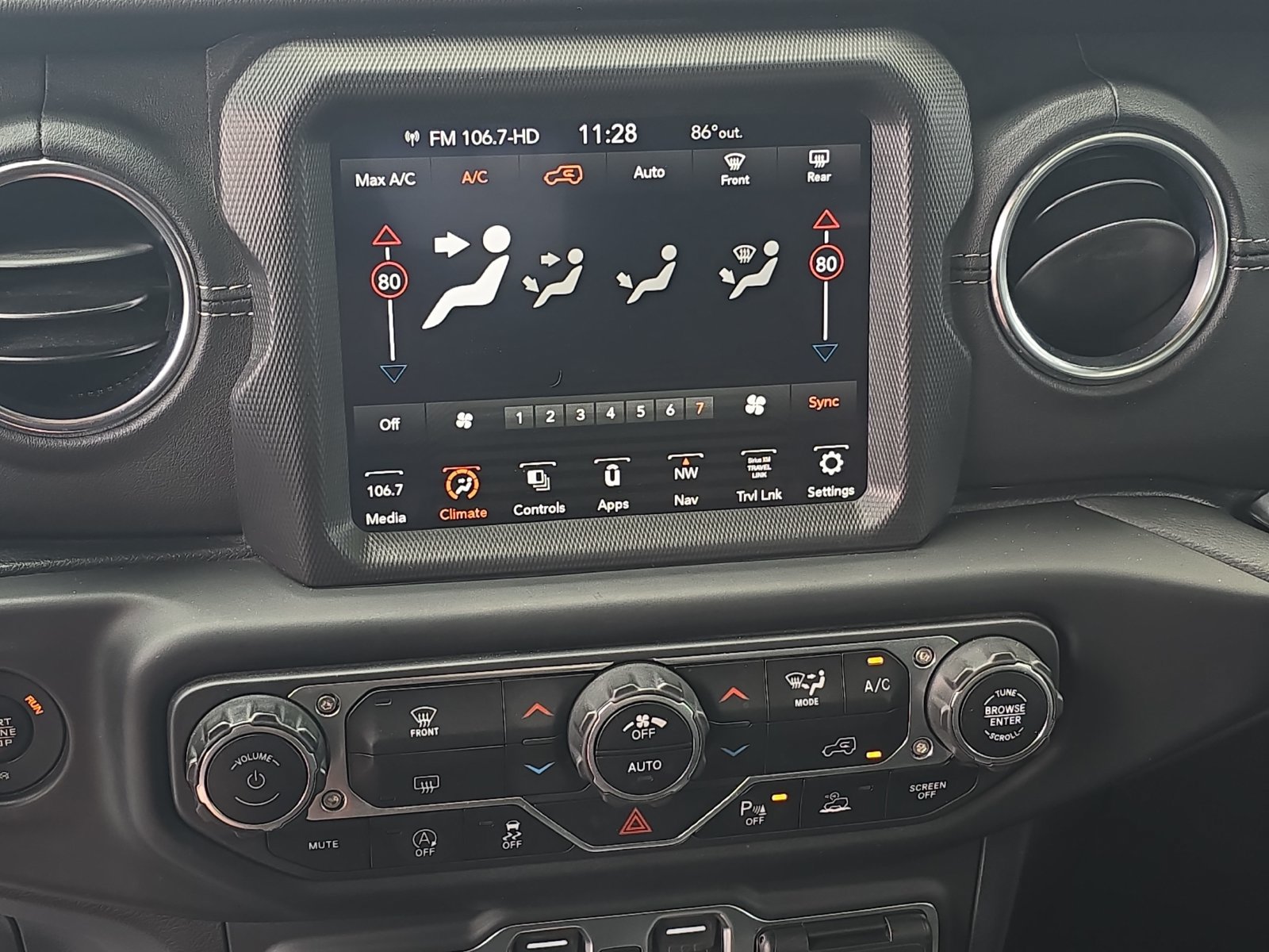 Used 2021 Jeep Wrangler Unlimited Sahara AWD/4WD image 27