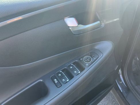 Used 2023 Hyundai Santa Fe SEL image 10