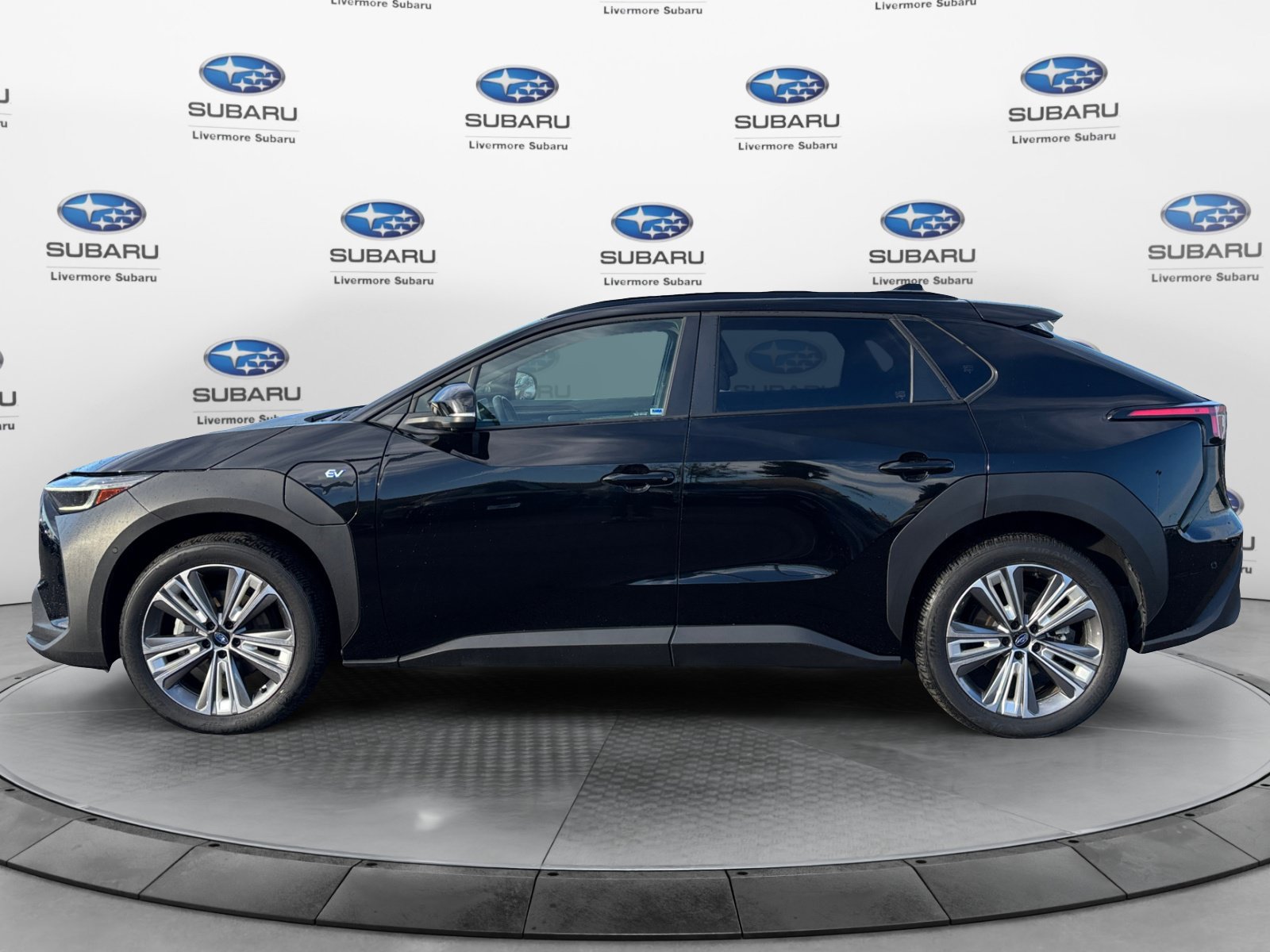 Used 2024 Subaru Solterra AWD/4WD image 4