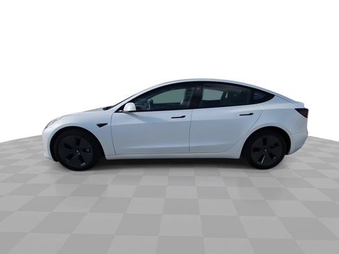 Used 2023 Tesla Model 3 Standard Range RWD image 5