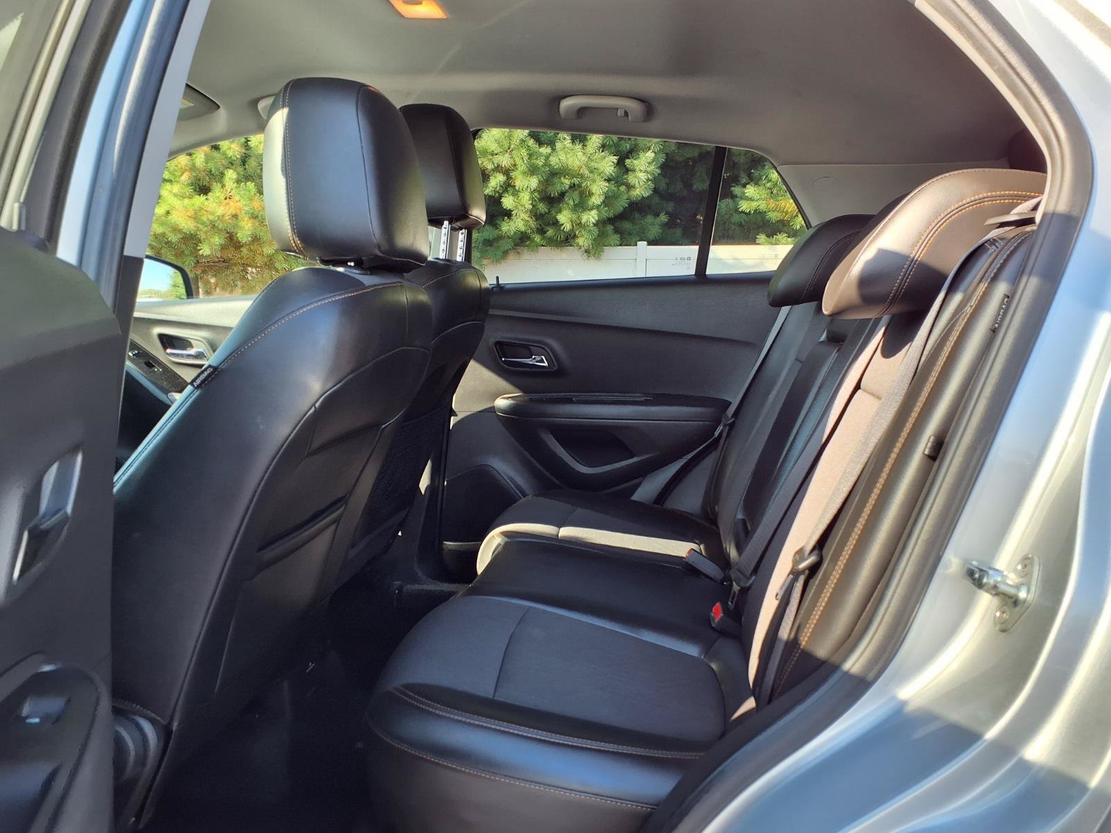 Used 2018 Chevrolet Trax LT w/ LT Convenience Package AWD/4WD image 20