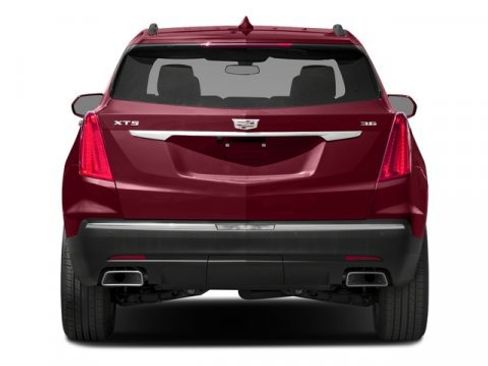 Used 2018 Cadillac XT5 AWD image 8
