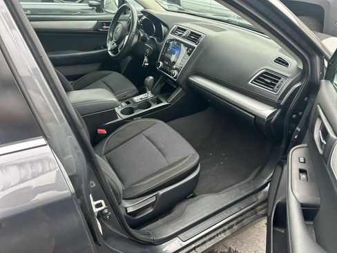 Used 2018 Subaru Outback 2.5i Premium AWD/4WD image 8