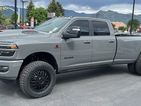New 2026 RAM 3500 Laramie AWD/4WD image 6