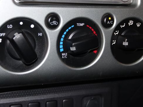 Used 2012 Toyota FJ Cruiser 4WD w/ Upgrade Pkg image 41