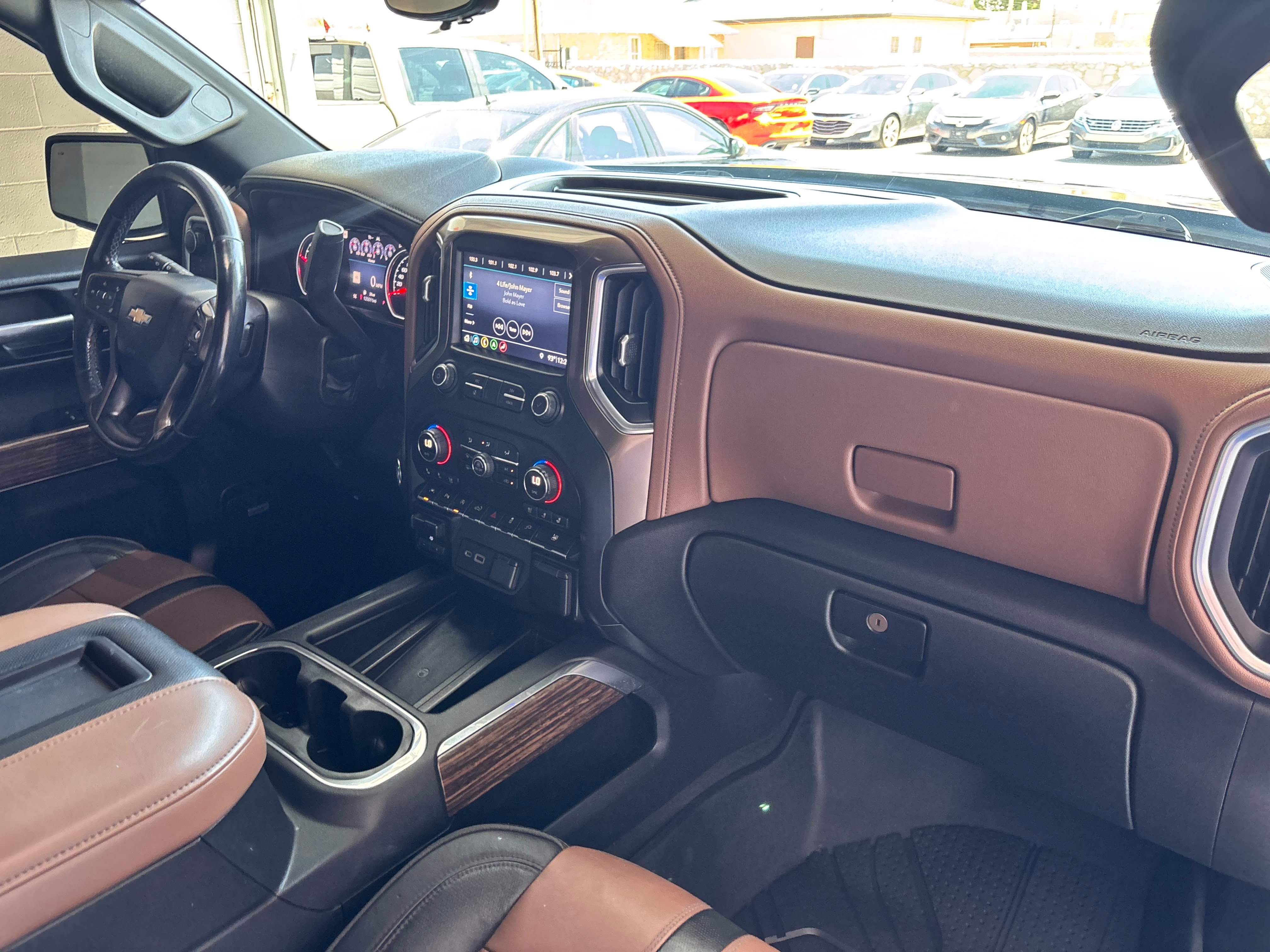 Used 2019 Chevrolet Silverado 1500 High Country w/ High Country Premium Package AWD/4WD image 16