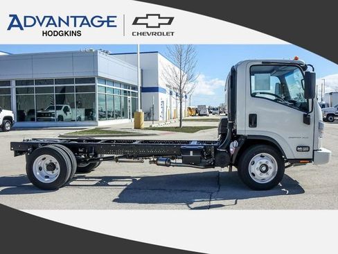 New 2025 Chevrolet Low Cab Forward 5500XG RWD image 2