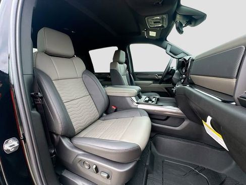 New 2026 Chevrolet Silverado 2500 ZR2 image 29