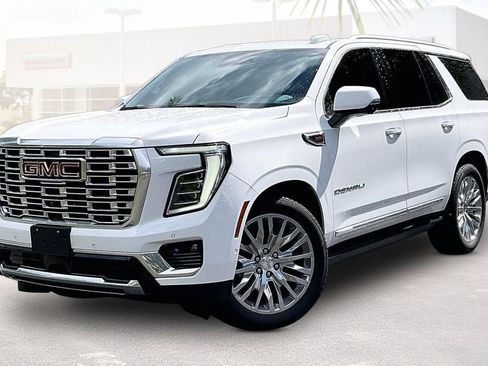 Used 2026 GMC Yukon Denali w/ Denali Reserve Package AWD/4WD image 29