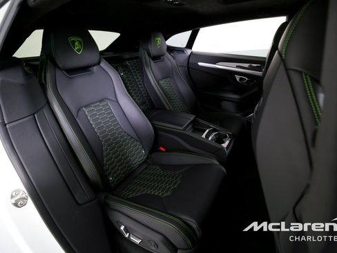 Used 2019 Lamborghini Urus AWD/4WD image 25