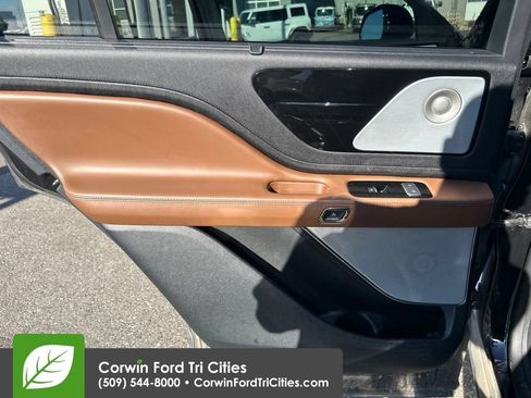 Used 2023 Lincoln Aviator Reserve w/ Equipment Group 201A AWD/4WD image 12