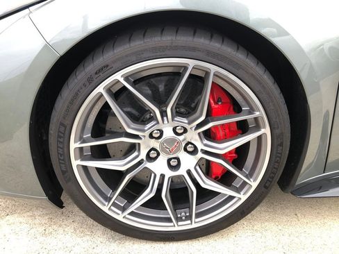 Used 2023 Chevrolet Corvette Z06 w/ Chrome Exterior Badge Package image 25