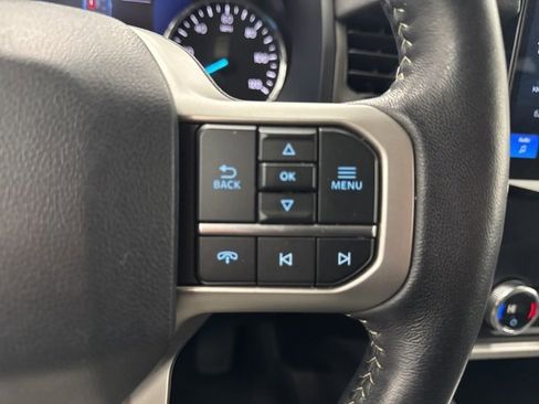 Used 2024 Ford Expedition XLT image 13