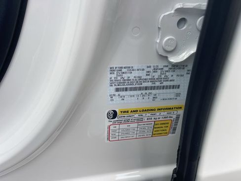 New 2025 Lincoln Navigator Reserve image 19