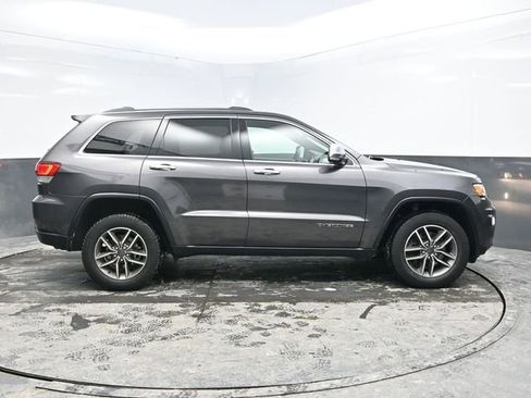 Used 2021 Jeep Grand Cherokee Limited image 8
