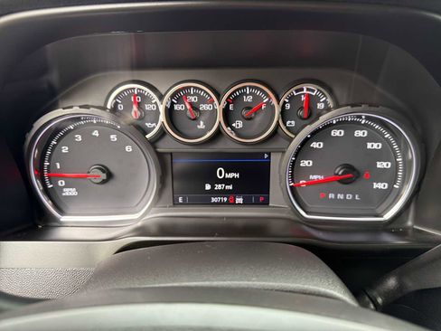 Used 2021 Chevrolet Silverado 1500 LT Trail Boss w/ LPO, Dark Essentials Package image 10